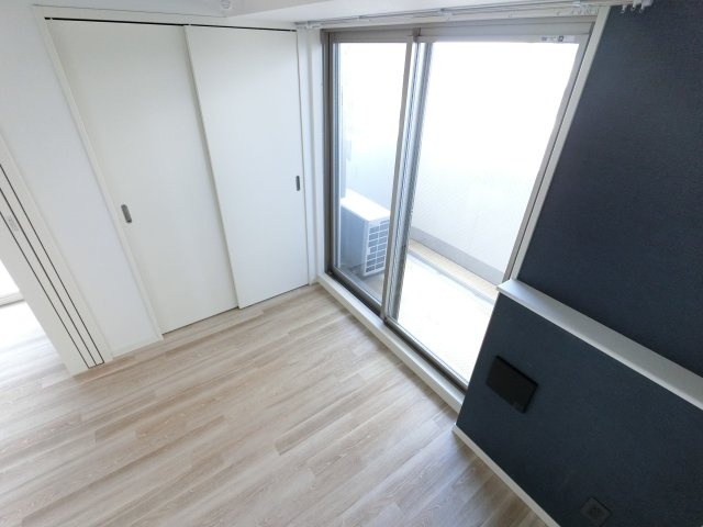 レ・ソール本八幡パラシオンの洋室