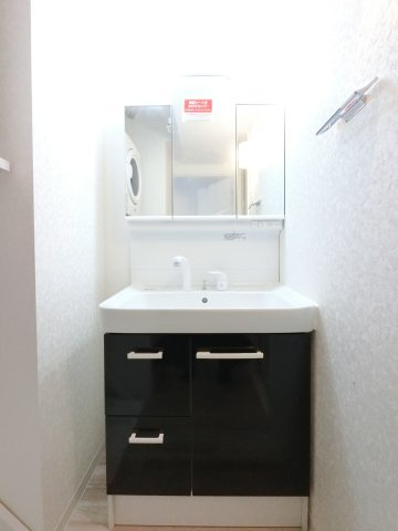 レ・ソール本八幡パラシオンの独立洗面台