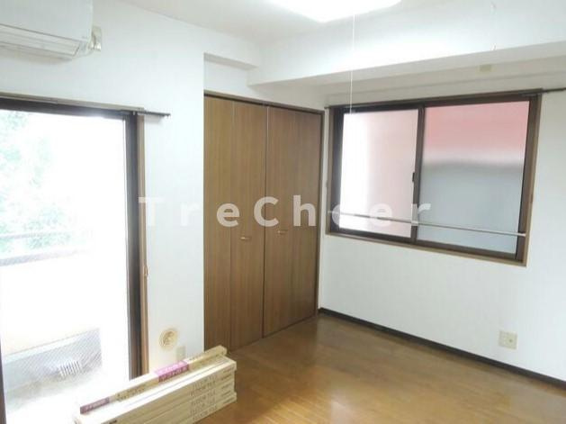 レセット髙橋ビルⅡの居間・リビング