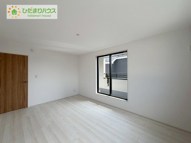 いわき市郷ケ丘4期　新築戸建　2号棟の寝室|大きなベッドを置いても余裕の広さの主寝室♪♪