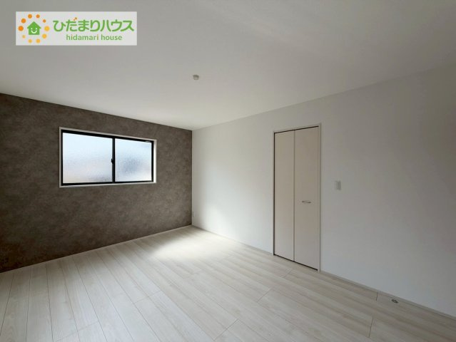 いわき市郷ケ丘4期　新築戸建　2号棟の寝室|天井の高い主寝室。ゆっくりと過ごせる大人のくつろぎ空間！