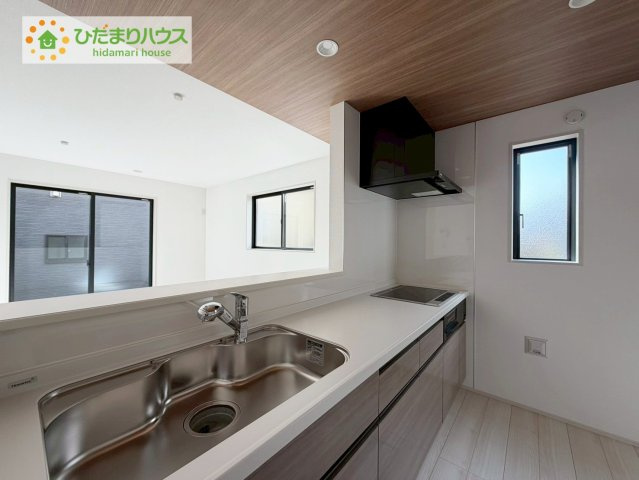 いわき市郷ケ丘4期　新築戸建　2号棟のキッチン|家族と会話しながら料理できるオープンカウンター♪