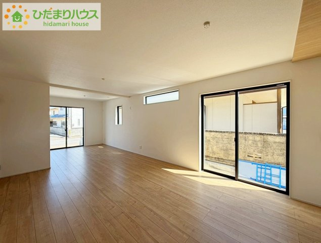 いわき市郷ケ丘4期　新築戸建　4号棟の居間・リビング|開放感あるLDKを確保！家族が集まるリビングはゆったり過ごしリフレッシュする場として居心地の良い空間にしたいですね。