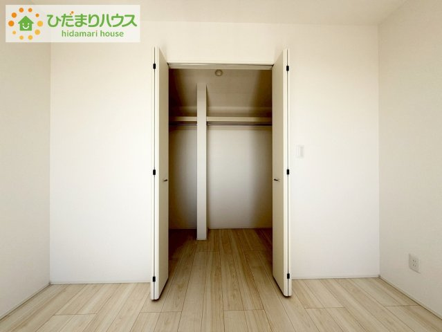 いわき市内郷高坂町2期　新築戸建の収納|大容量のクローゼット！ハンガーパイプ付き。
洋服をかけて収納すれば、「何を持っているか」忘れることもありません！