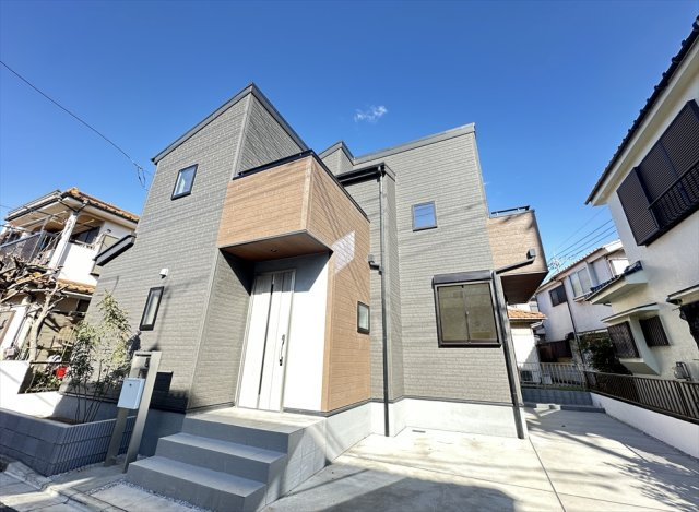 【外観】 | 新座市野火止3丁目　新築一戸建住宅　全1棟　(志木本店) | 販売現地／2026年1月30日撮影　
2路線2駅利用可能なので通勤通学に便利です。