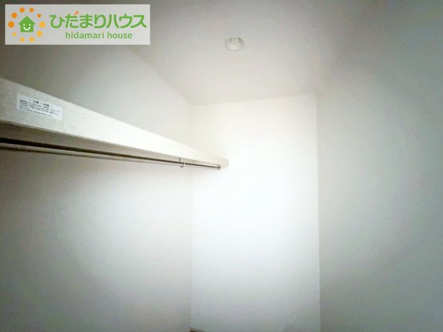 いわき市小名浜林城　新築戸建　1号棟の収納|ママに人気のウォークインクローゼット付き！
コートやジャケットはもちろん、季節物や布団なども全部収納できちゃいます(^^)/