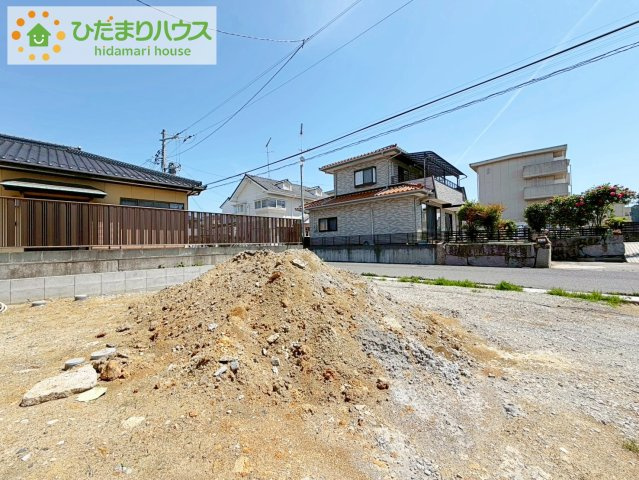 いわき市小名浜林城　新築戸建　1号棟の駐車場|時間がない時もらくらくと車の出し入れができる並列駐車場を完備！！