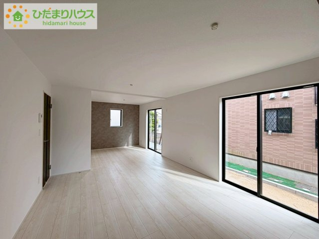 いわき市小名浜林城　新築戸建　2号棟の前面道路含む現地写真