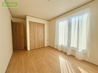 【洋室】 | 小学校5分　中学校10分　保育園3分　三山　B号棟 | 現地（2026.01.09撮影）