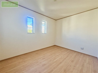 【洋室】 | 小学校5分　中学校10分　保育園3分　三山　B号棟 | 現地（2026.01.09撮影）