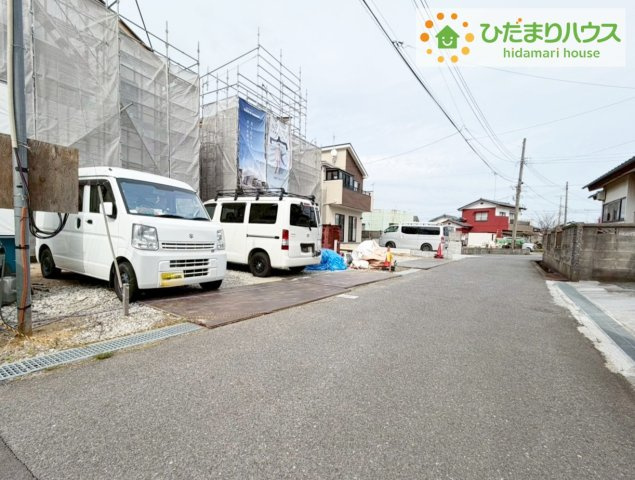 いわき市小名浜大原12期　新築戸建　１号棟の前面道路含む現地写真