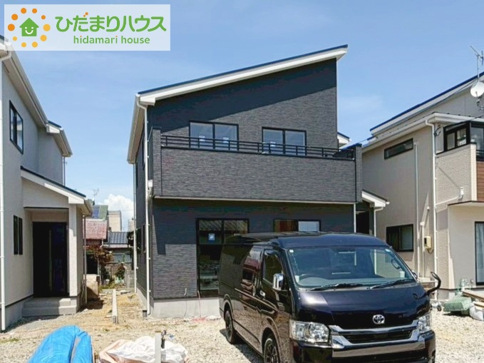 いわき市小名浜大原12期　新築戸建　2号棟の外観|長年住んでも飽きの来ないモダンでシンプルな外観が特徴です