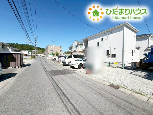 いわき市佐糠町東2期　新築戸建　2号棟の前面道路含む現地写真|閑静な住宅街なので車庫入れも楽々(^^♪