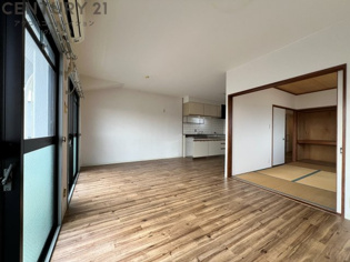 ファミール安倉の居間