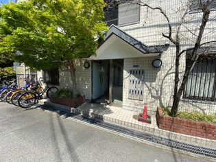 ビバハイツ武庫之荘のエントランス