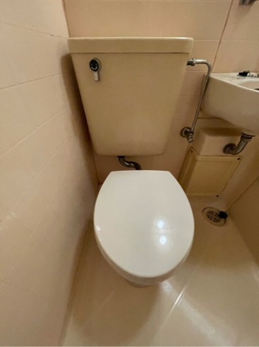 浴室内にトイレがあります！