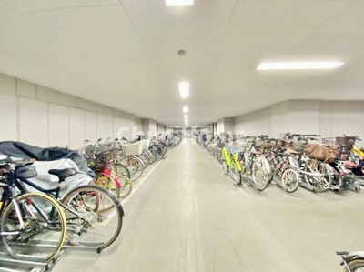 【駐輪場】 | ガレリアグランデ | 【自転車置き場】最新の空き状況や費用などの詳細は担当スタッフまでお問い合わせください。