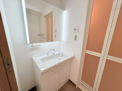 【独立洗面台】 | M's Suite | 参考写真になりますのでご承知おき下さい。