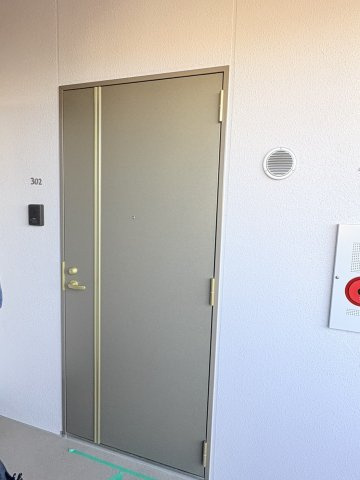 【玄関】 | M's Suite | 参考写真になりますのでご承知おき下さい。