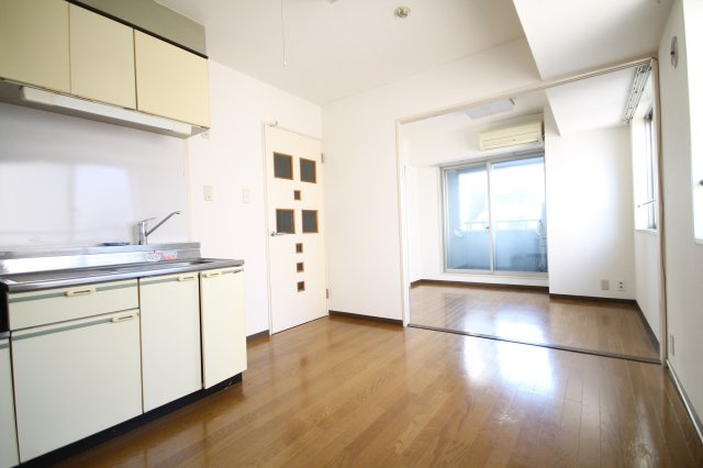 【居間・リビング】