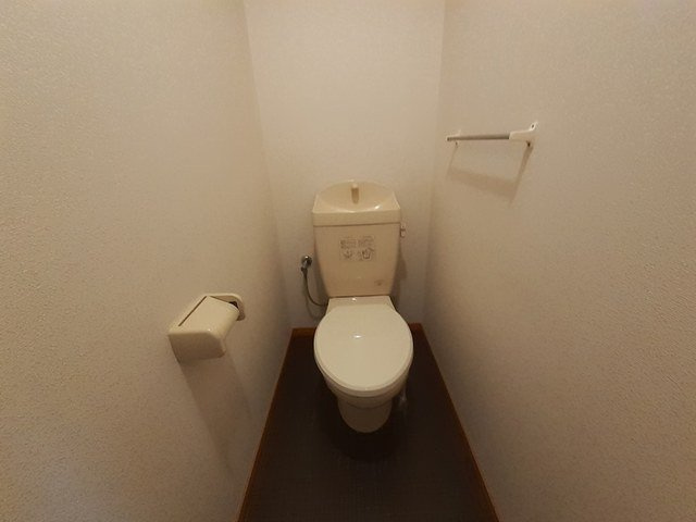 エスト京田辺Ⅱのトイレ