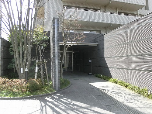 フォルム松ヶ崎ノーザンレジデンスのエントランス