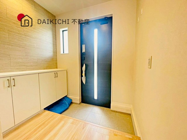 【玄関】 | 白岡市小久喜18期　LIGARE　新築戸建　全1棟　1号棟
