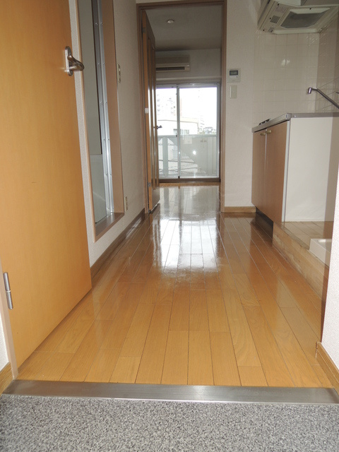 ボヌール三軒茶屋　駅近　オートロック　2階以上の玄関