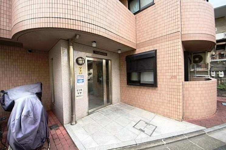 アイル阿佐谷弐番館のエントランス