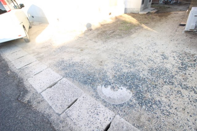 五海貸家の庭