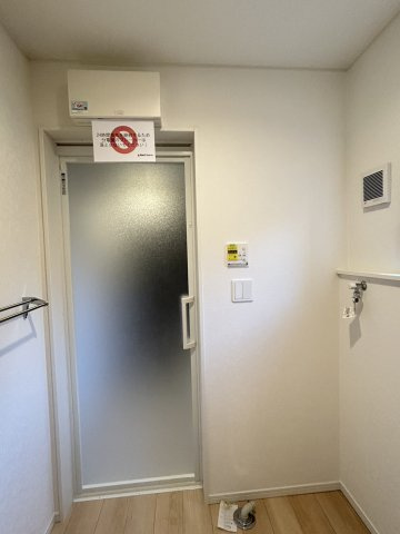 今治市北鳥生町３　1号棟の脱衣所