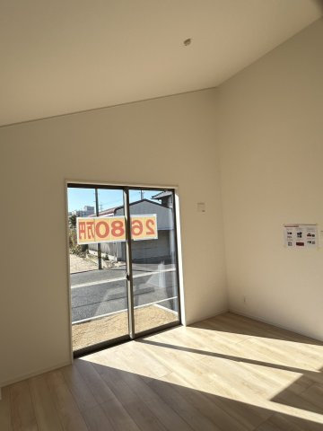 今治市北鳥生町３　1号棟の居間・リビング