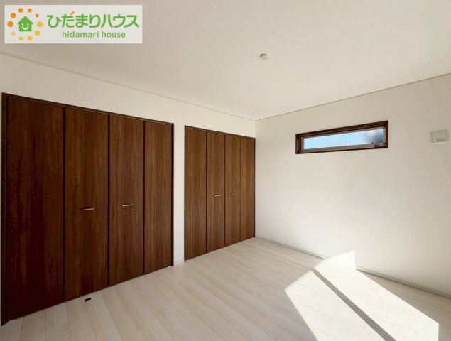 いわき市平幕ノ内　新築戸建　17号棟の寝室|広めの主寝室は、ベッドの他にもパソコンデスクやドレッサーなども置けちゃいます(*^-^*)