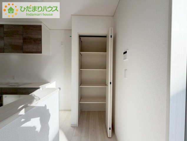 いわき市平幕ノ内　新築戸建　20号棟の収納|ちょこっとした収納があることで、消耗品のストックをするのにも便利です☆