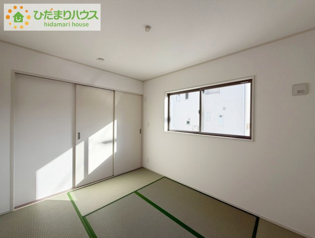 いわき市平幕ノ内　新築戸建　20号棟の和室|小さなお子さまのいる方におすすめ！リビング横の和室でお子様が遊んでる様子も確認できます(^^)/