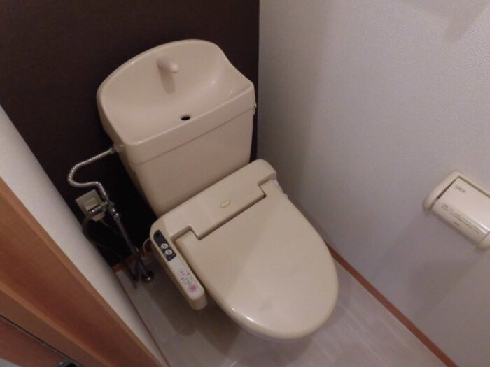 マーサ・ジュネスのトイレ|ゆったりとした空間のトイレです