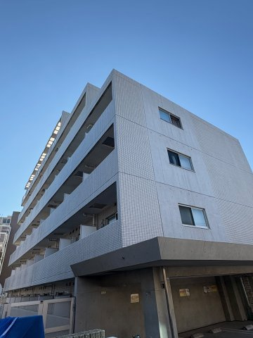 ライジングプレイス西新井の外観