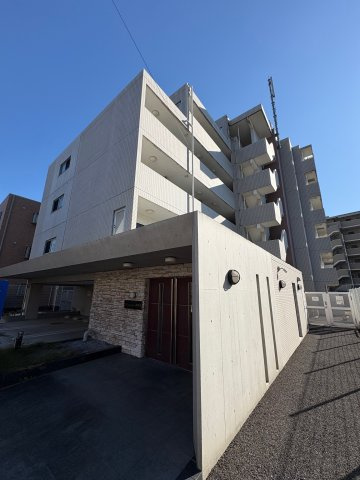 ライジングプレイス西新井の外観