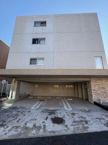 ライジングプレイス西新井の外観