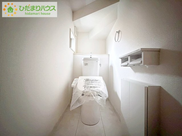 いわき市内郷内町　新築戸建　2号棟のトイレ|温水洗浄便座なら、年中温かいので、安心して座ることができます。さらに、身体が冷えることもないため、便座カバーを付ける必要もありません。