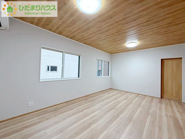 いわき市久之浜町エコタウン館の山（3-15）　新築戸建の寝室|たっぷり光りの入る明るい主寝室です！