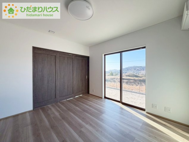 いわき市久之浜町エコタウン館の山（2-6）　新築未入居の居間・リビング|早くお仕事終わらせて、家に帰りたくなるようなリビングです(^^♪