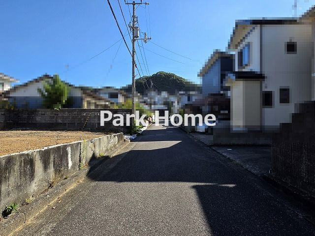 高知市瀬戸東町３丁目-建築条件付き-売土地の前面道路含む現地写真