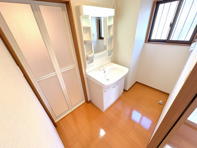 【洗面所】