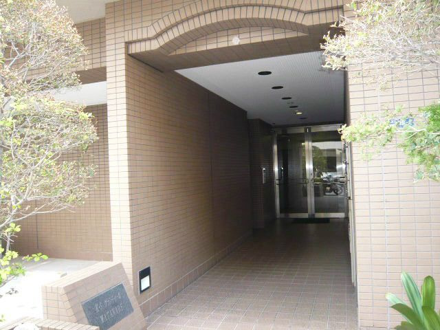 K.SグランディールWATANABEのエントランス