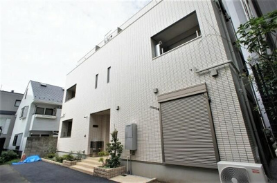 【エントランス】 | エミル新宿 | ゆとりのあるエントランスです