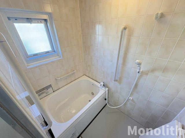 鶴山台24号棟の浴室