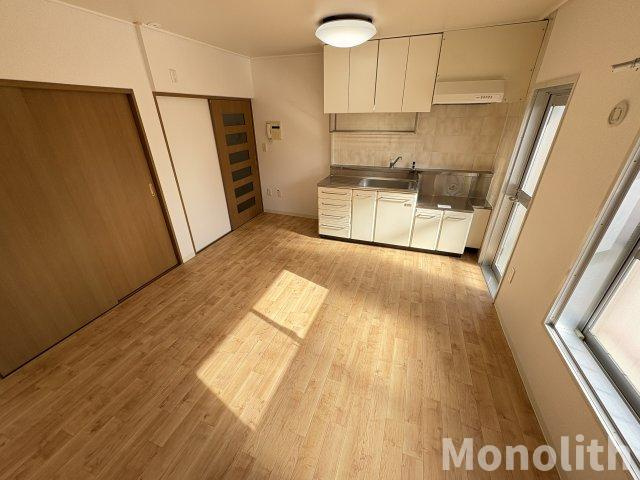 鶴山台24号棟の居間・リビング