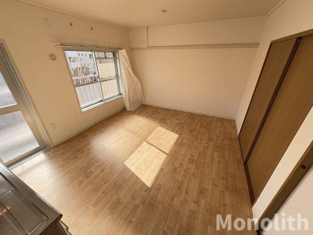 鶴山台24号棟の居間・リビング