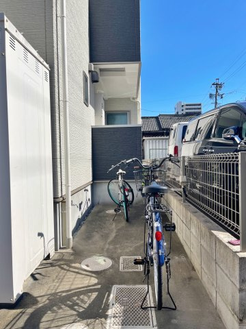 ゼオ志賀本通のエントランス